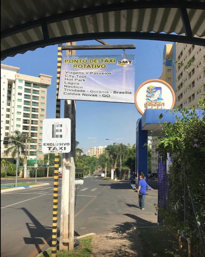 No Golden Dolphin Express Voce Ira Ter Momentos Espetaculares! Otel Caldas Novas Dış mekan fotoğraf
